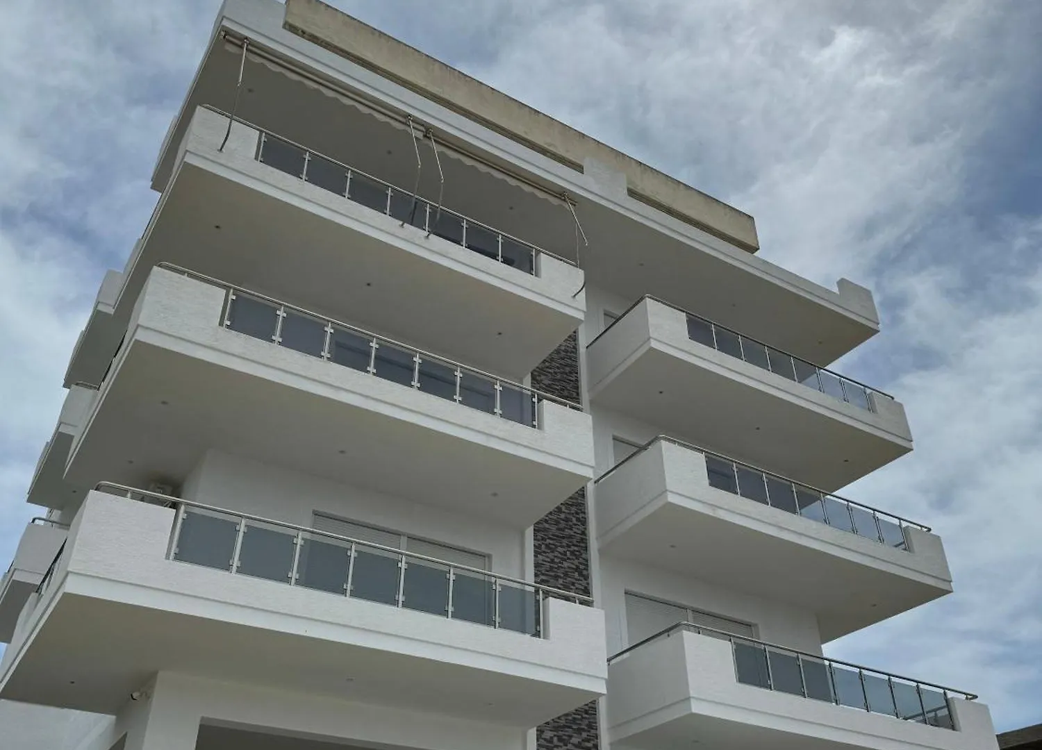 Melinas Sea View Apartments Sarandë