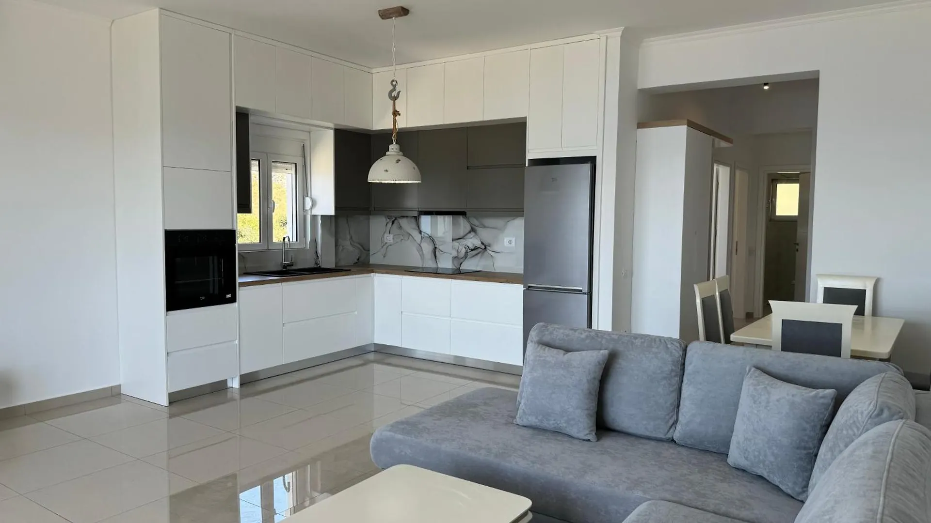 Melinas Sea View Apartments Sarandë