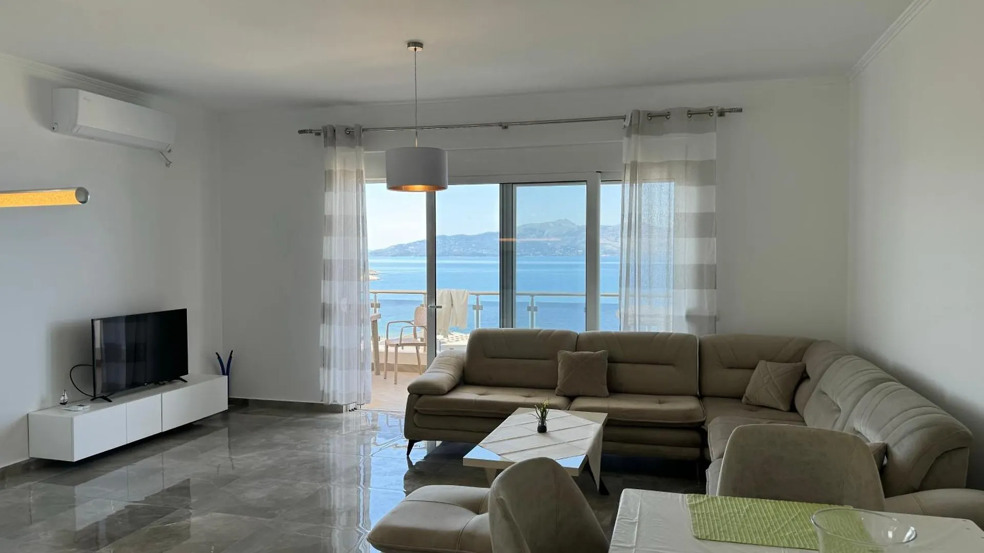 Melinas Sea View Apartments Sarande