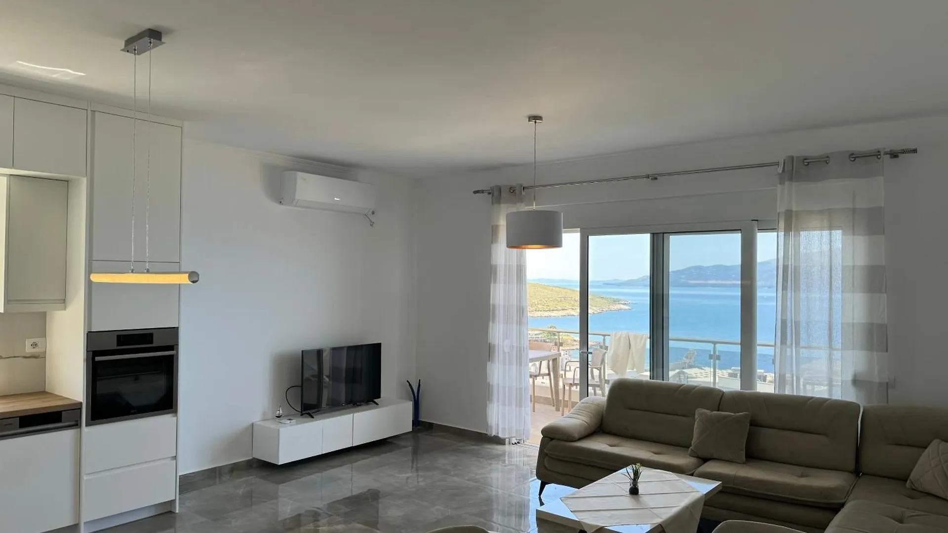 Melinas Sea View Apartments Sarande