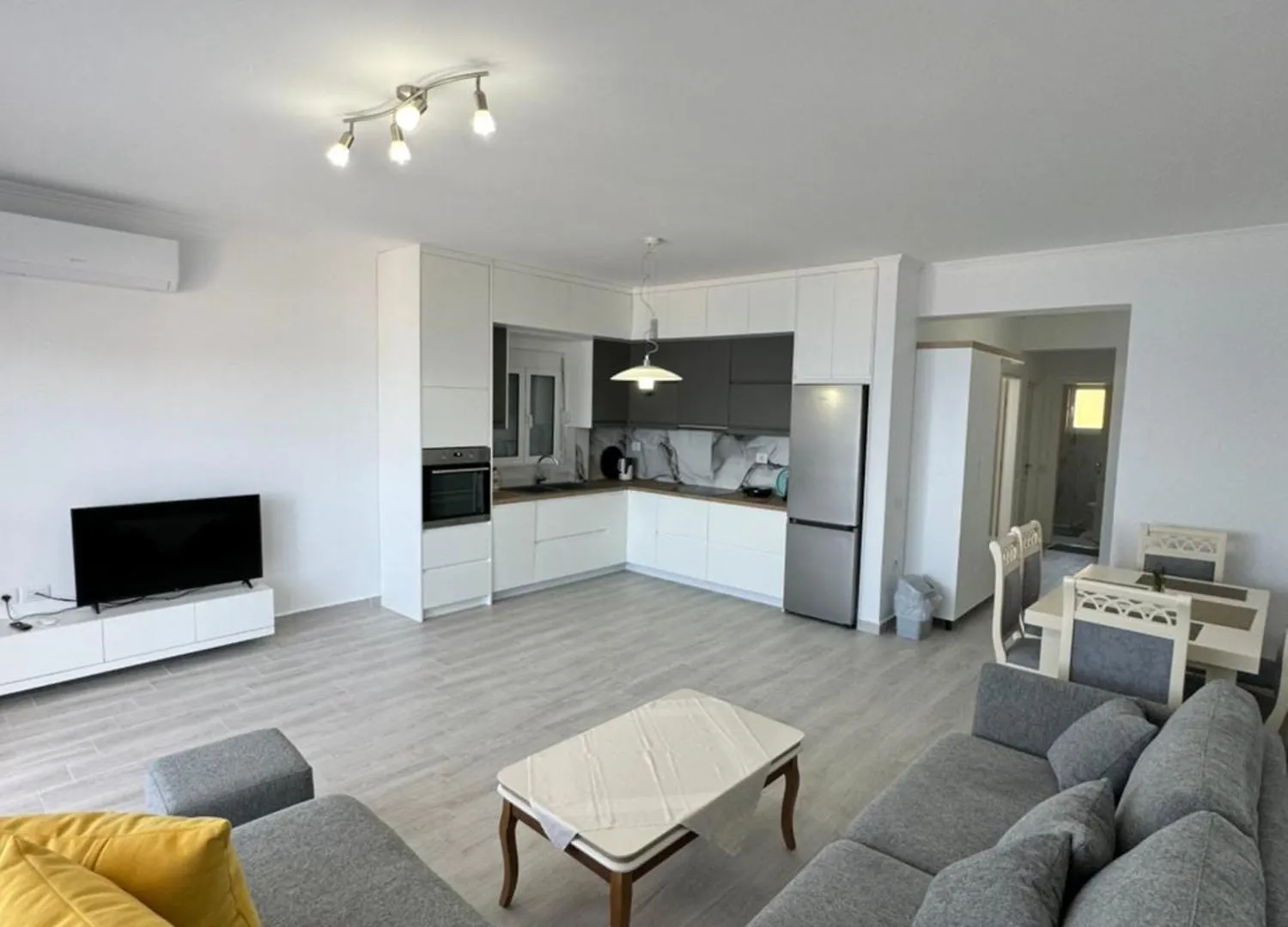Melinas Sea View Apartments Sarande