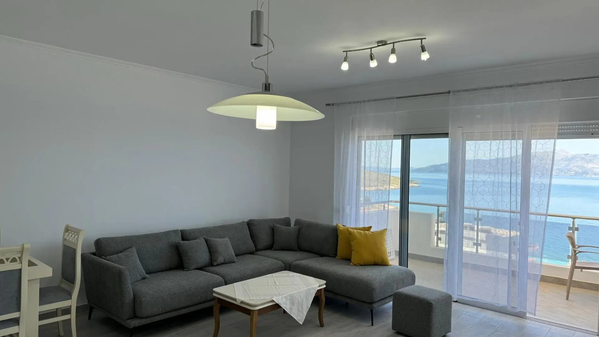 Melinas Sea View Apartments Sarande