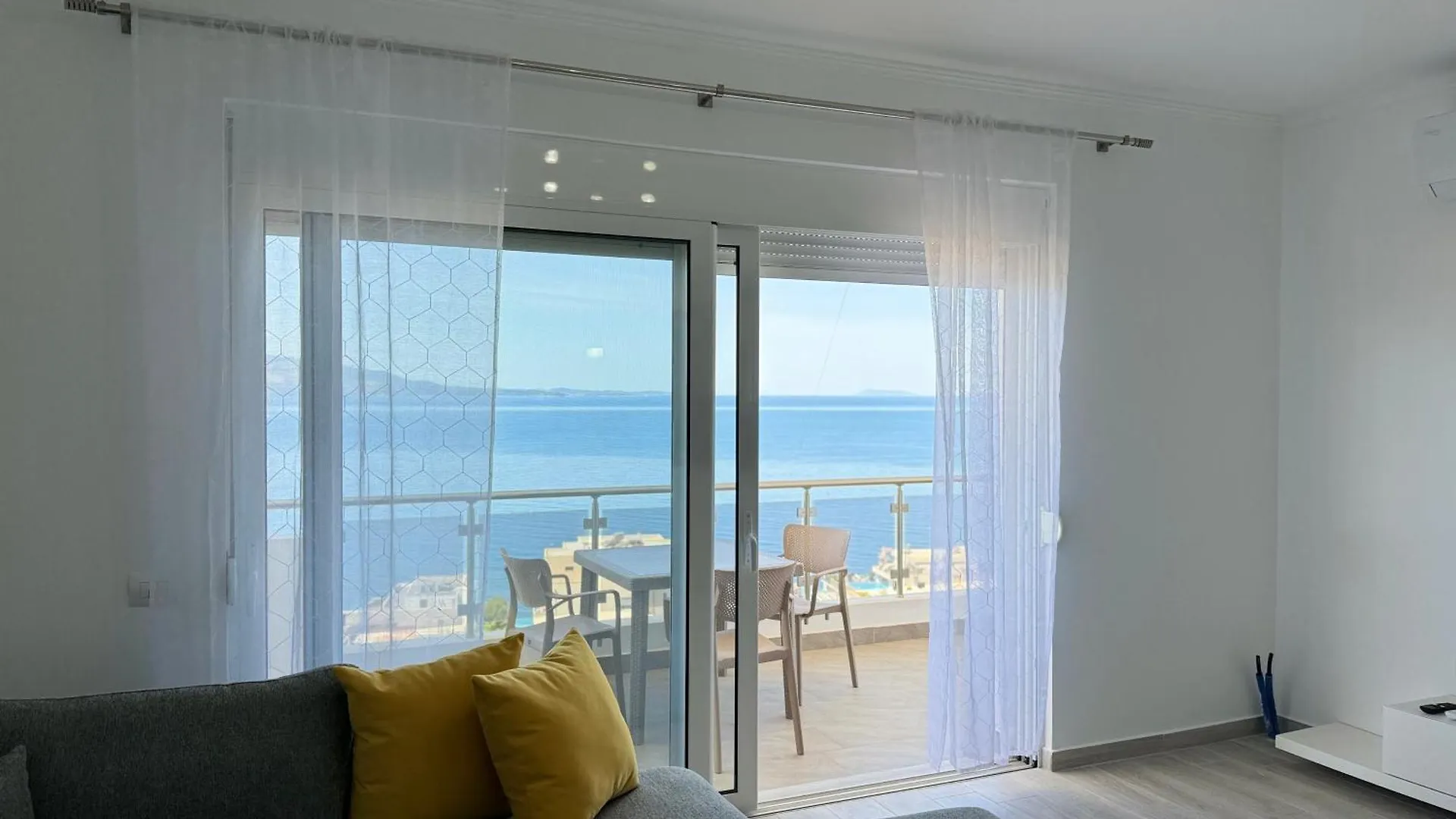 Melinas Sea View Apartments Sarande