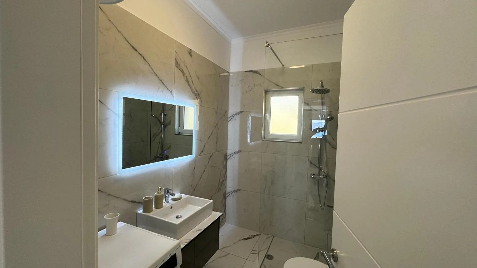 Melinas Sea View Apartments Sarande 0*,